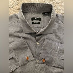 Hugo Boss - Grey cotton dress shirt w/ french cuffs Size 44 (17.5”neck)